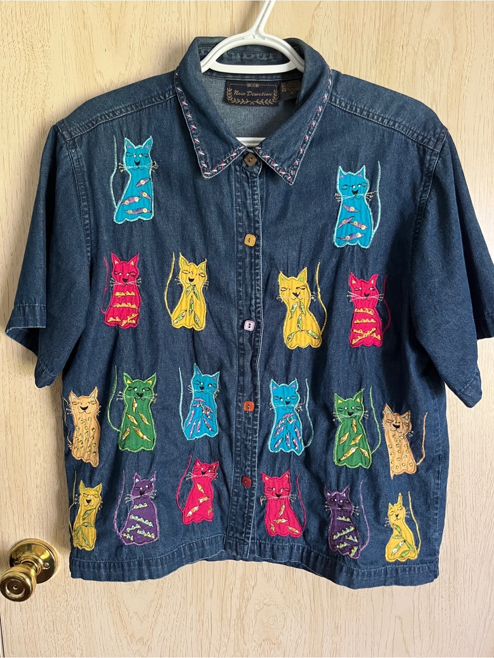 Vintage New Directions CAT Appliqué Denim Button Down Shirt Sz M